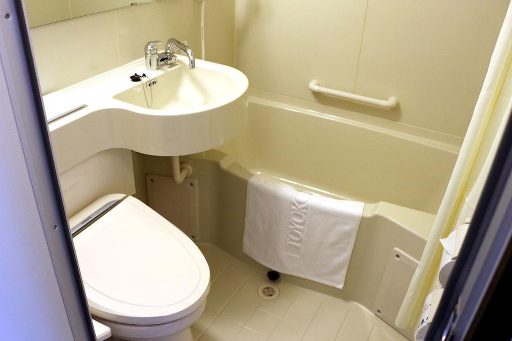 Toyoko Inn Toyama-Eki Shinkansen-Guchi No.2 מראה חיצוני תמונה