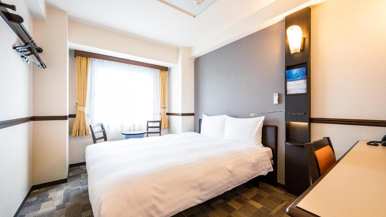 Toyoko Inn Toyama-Eki Shinkansen-Guchi No.2 מראה חיצוני תמונה