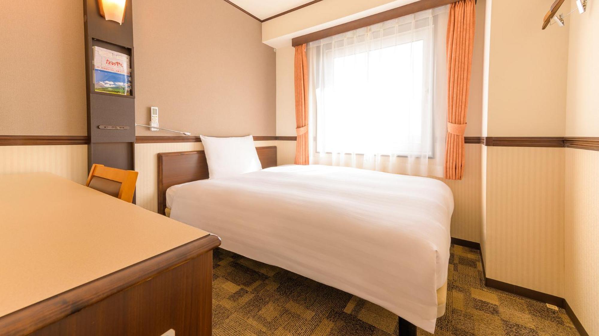 Toyoko Inn Toyama-Eki Shinkansen-Guchi No.2 מראה חיצוני תמונה